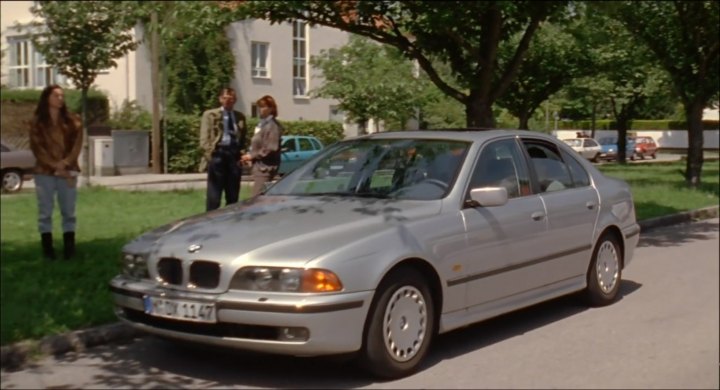 1996 BMW 523i [E39]