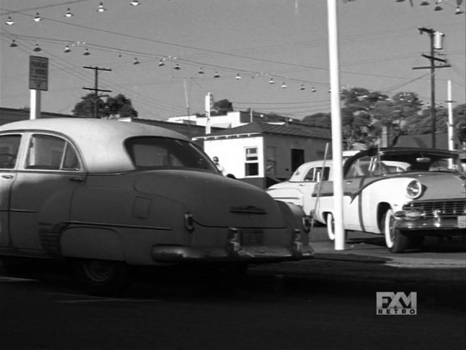 1952 Chevrolet Styleline De Luxe 4-door Sedan [2103]
