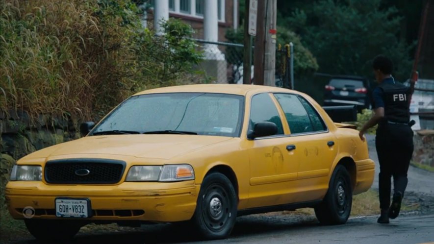 2003 Ford Crown Victoria Commercial Taxi Package LWB [P70]