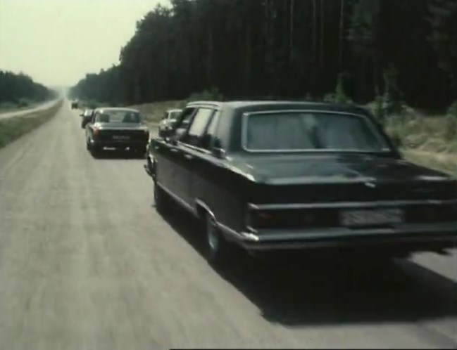 1977 GAZ 14 Chaika