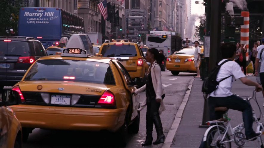 2011 Ford Crown Victoria Commercial Taxi Package LWB [P7A]