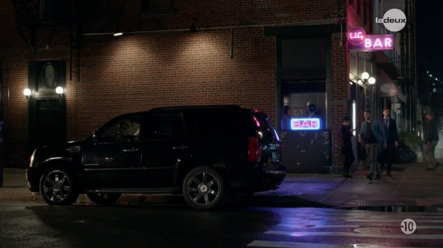 2010 Cadillac Escalade [GMT926]