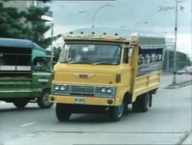 1969 Hino KM Songthaews