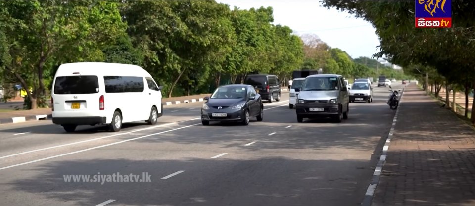 2005 Toyota HiAce Commuter