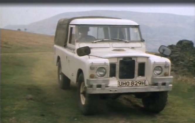 1969 Land-Rover 109'' Series IIa Pickup