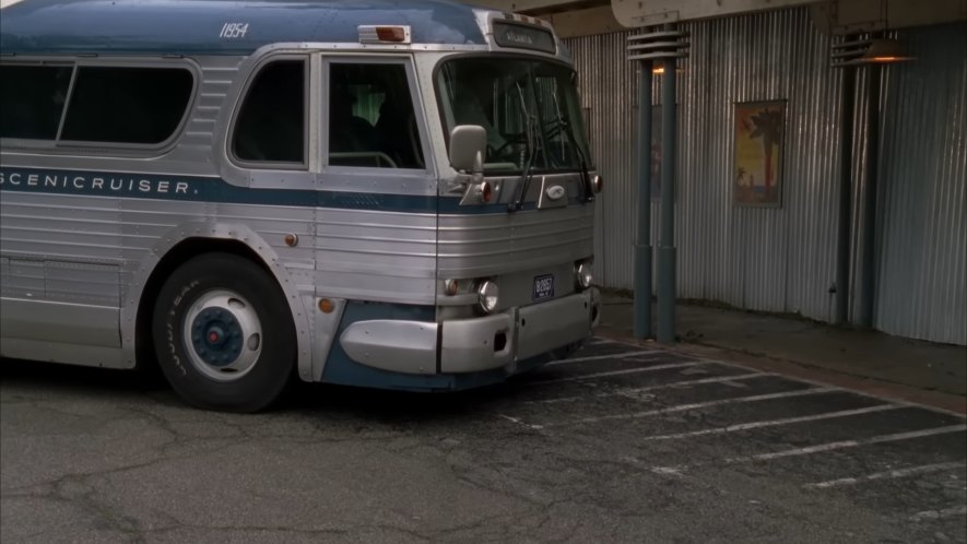 1954 GMC PD 4501 Scenicruiser