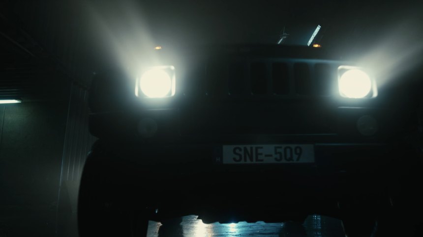 2003 Hummer H2 [GMT820]