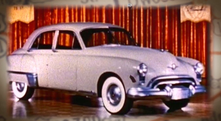 1949 Oldsmobile 98 Futuramic 4-door Sedan [3869D]