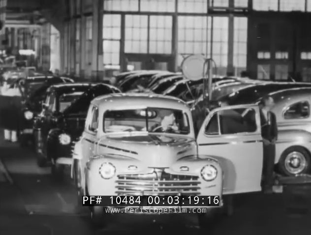 1946 Ford Super De Luxe Tudor Sedan [69A-70B]