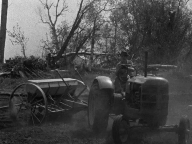 Massey-Harris 101 Junior