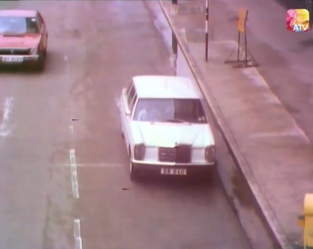 Mercedes-Benz Lang [W115]