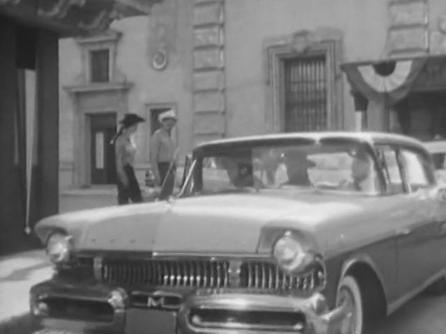 1957 Mercury Montclair 4-door Sedan [58B]