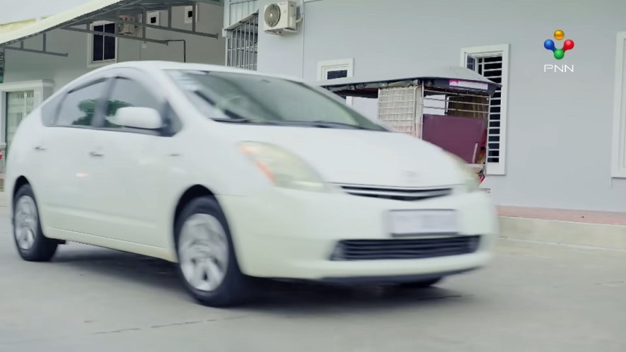 Toyota Prius II [NHW20]