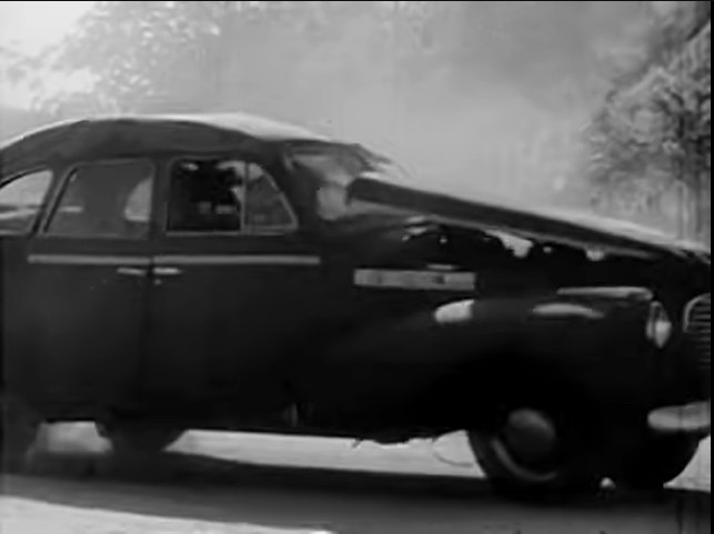 1940 Buick Special Touring Sedan [41]