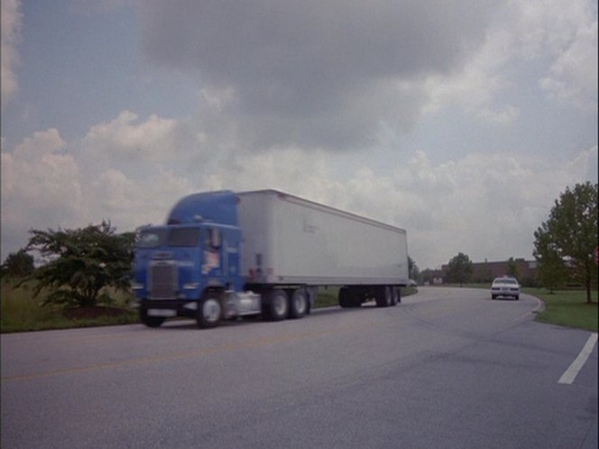 Freightliner FLT