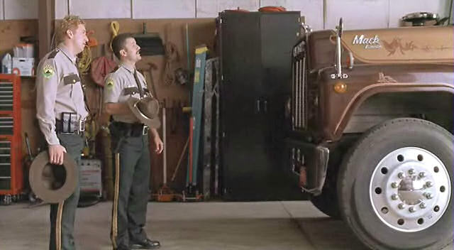 Mack R-Series