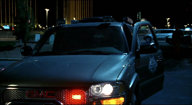 2001 GMC Yukon Denali [GMT820]