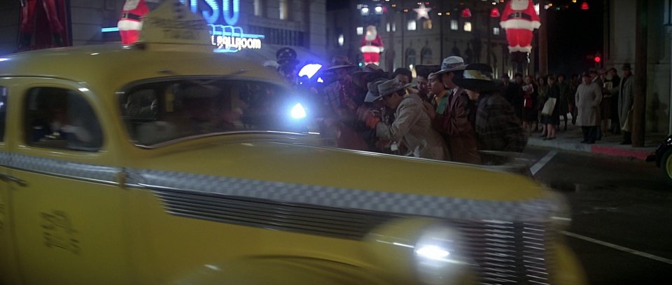 1937 De Soto De Luxe 6 Four-Door Sedan [S-3]