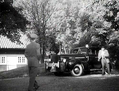 1939 Oldsmobile 60 Touring Sedan [F-39]