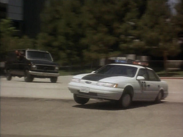 1993 Ford Taurus GL [DN5]