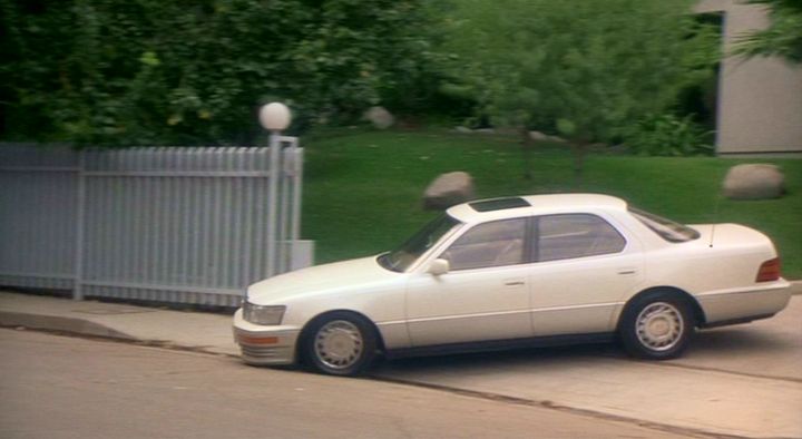 IMCDb.org: 1991 Lexus LS 400 [UCF10] in "The Dentist, 1996"