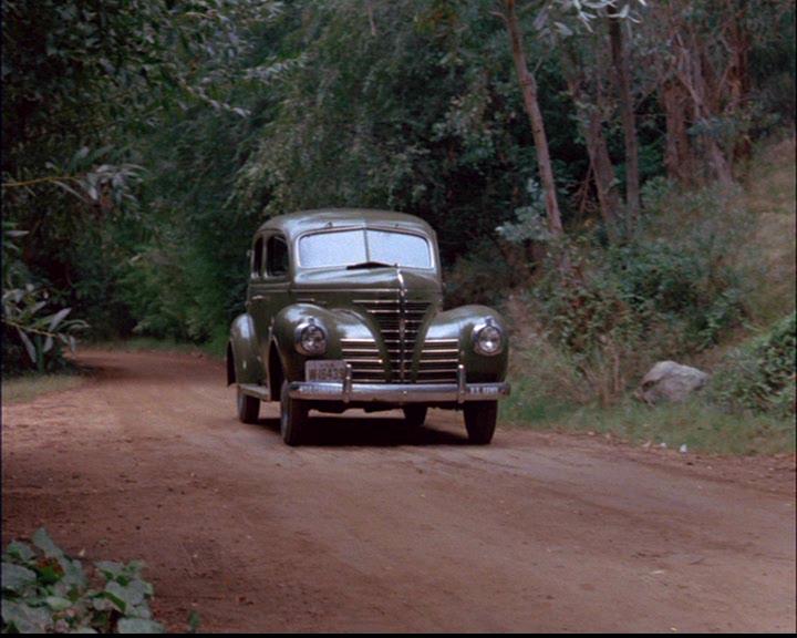 1939 Plymouth De Luxe Sedan [P-8]