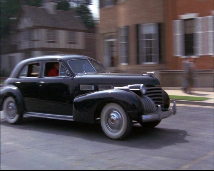 バットウーマン　キャデラック IMCDb.org: 1940 Cadillac Series 62 in 