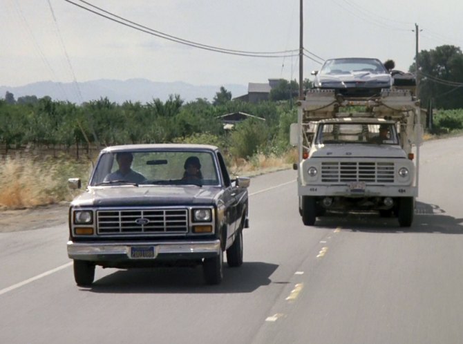 1982 Ford F-100 Regular Cab Standard