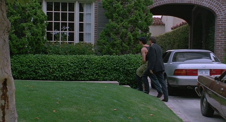 1990 Lexus LS 400 [UCF10]