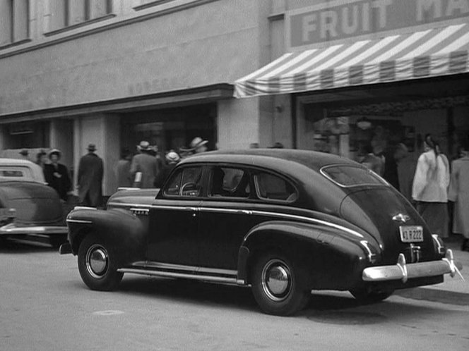 1941 Buick Special Four-Door Touring Sedan [41]