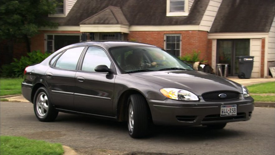 2004 Ford Taurus SE [D186]