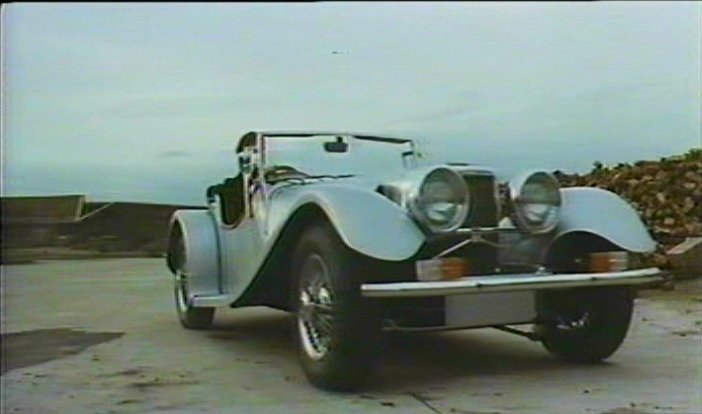 1975 Panther J72