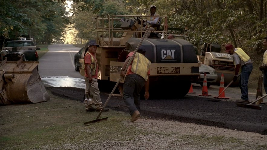 Caterpillar CB-534C Smooth Drum Roller