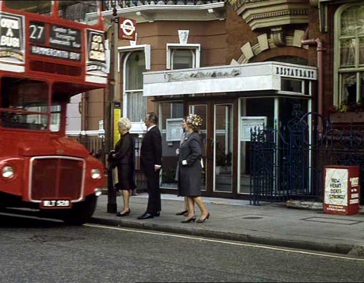 1960 AEC Routemaster RM528