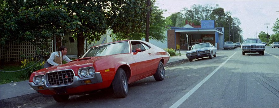 Rob's Movie Muscle: Gran Torino's 1972 Ford Gran Torino Sport