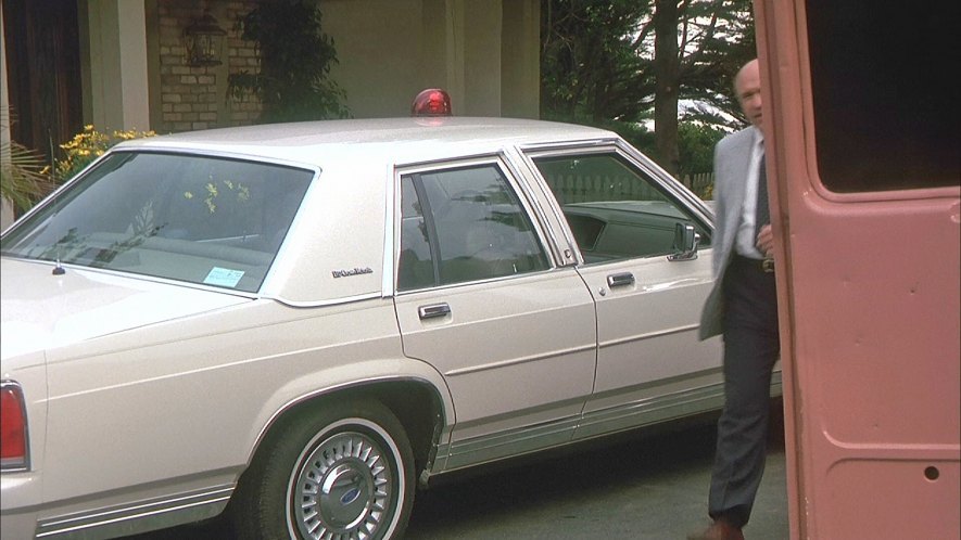 1990 Ford LTD Crown Victoria