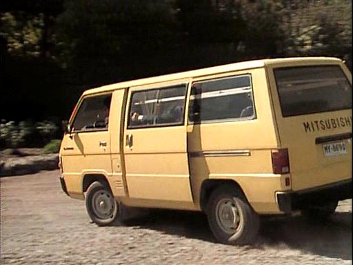 1986 Mitsubishi L-300 2.3 Turbo D [L030]