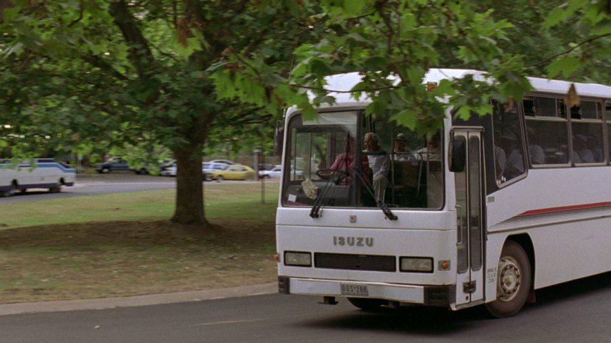 Isuzu LT 111 P Custom Coaches Mk 85VR