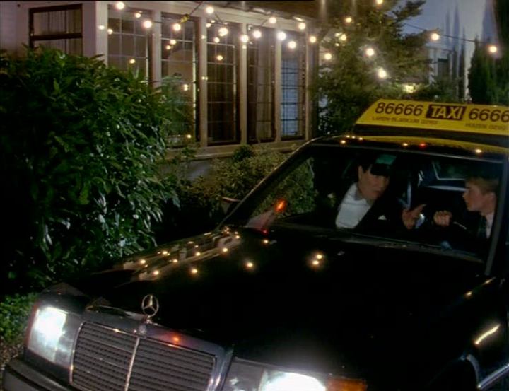 1990 Mercedes-Benz [W124]