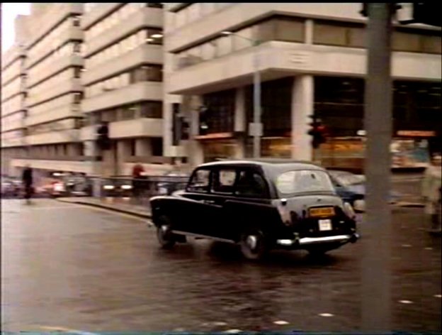 1976 Austin FX4