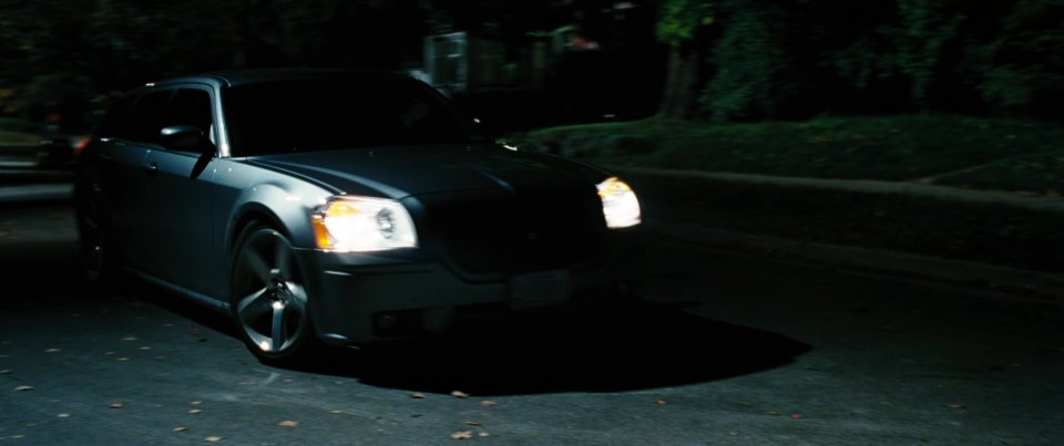 2005 Dodge Magnum [LX]