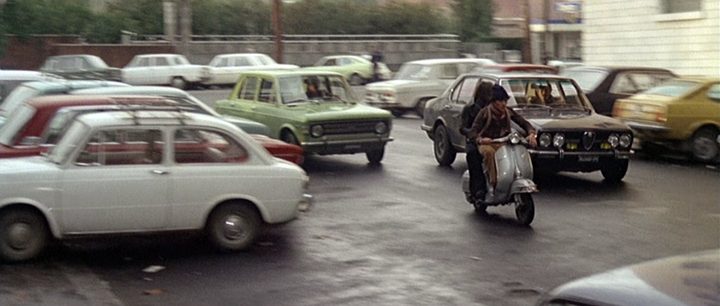 IMCDb.org: Piaggio Vespa in "Roma a mano armata, 1976"