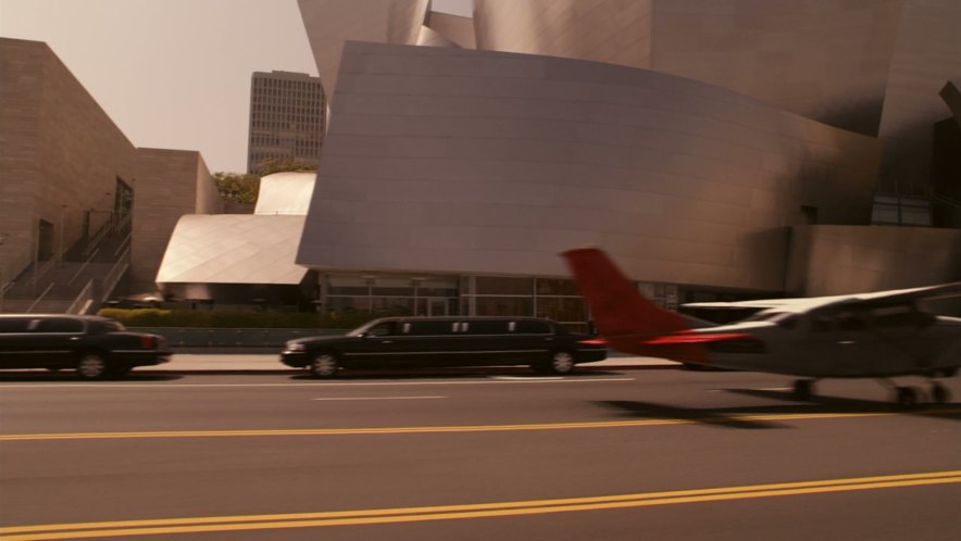 2003 Lincoln Town Car Stretched Limousine