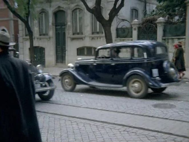 1934 Ford V8 De Luxe Fordor [40]