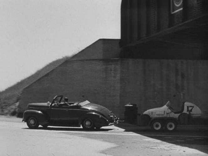 1939 Ford V8 De Luxe Club Convertible Coupe [91A]