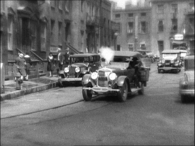 1930 Lincoln Model L 7-Passenger Sport Touring [177]