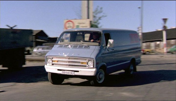 1977 Dodge Tradesman Maxivan [B-300]