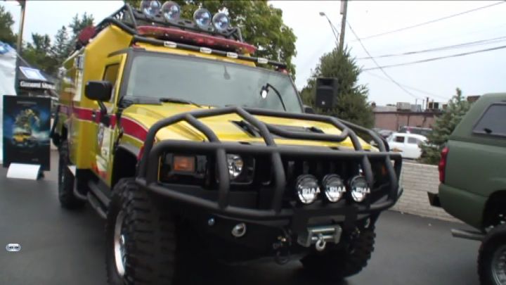 2003 Hummer H2 [GMT820]