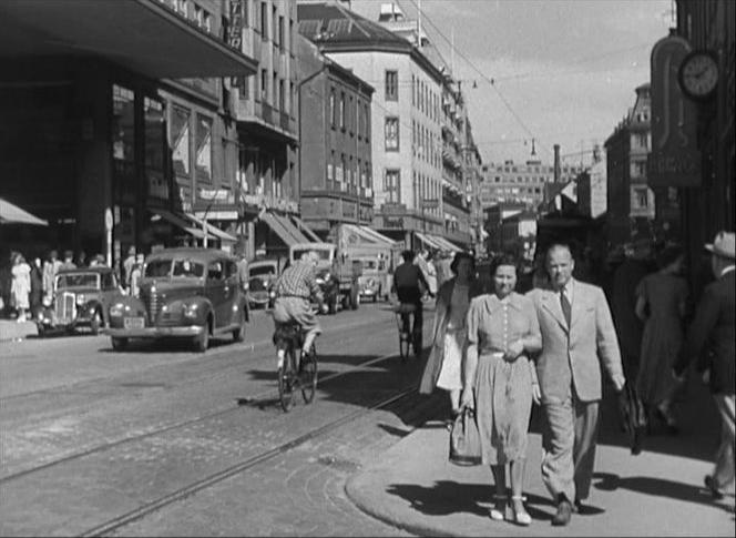 1939 Plymouth De Luxe [P-8]