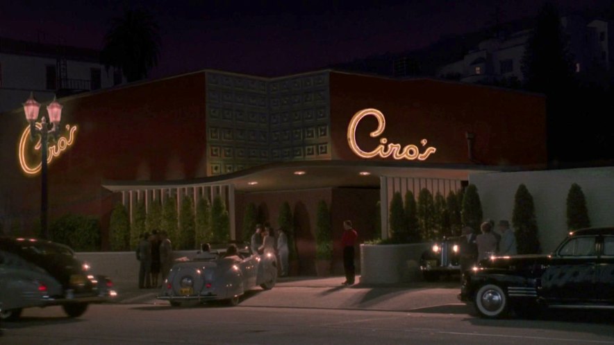 1940 Lincoln Zephyr Continental Cabriolet [56]